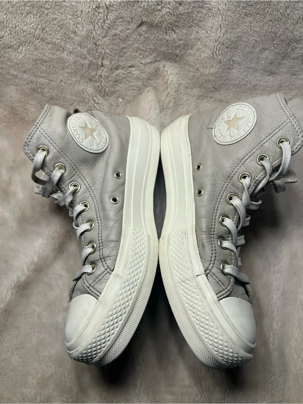 Converse women’s platform size 7.5